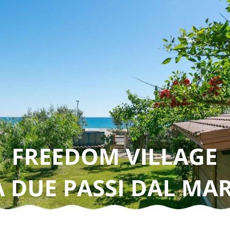 Freedom Village Soverato Marina Exterior foto